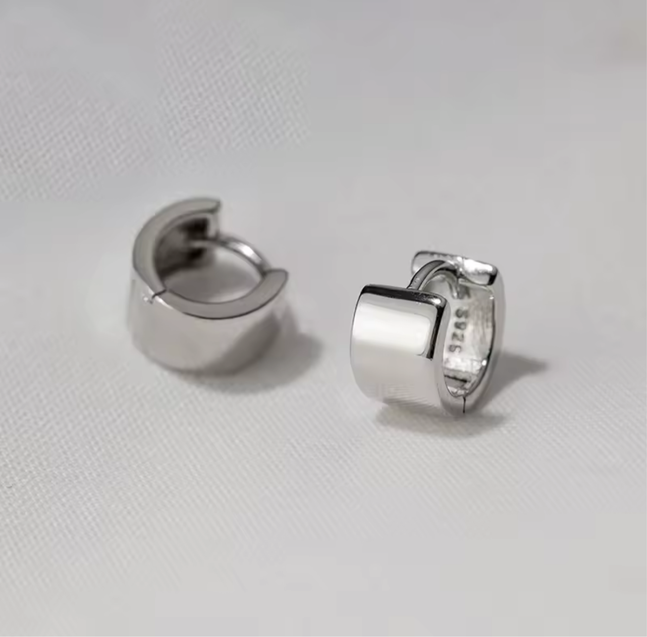 925 Sterling Silver Malu Mini Huggie Earrings