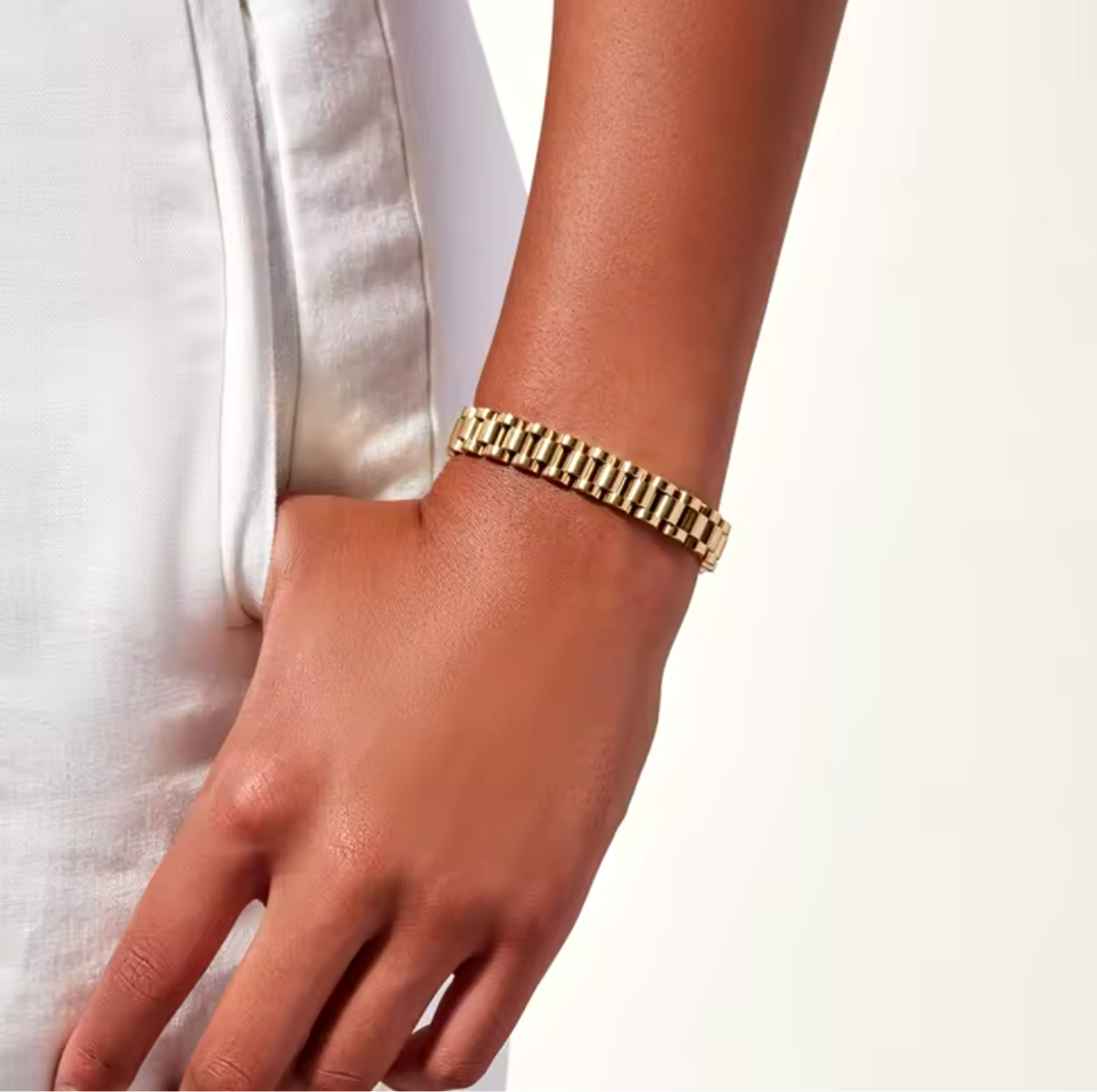 Leah Classic Golden Band Bracelet